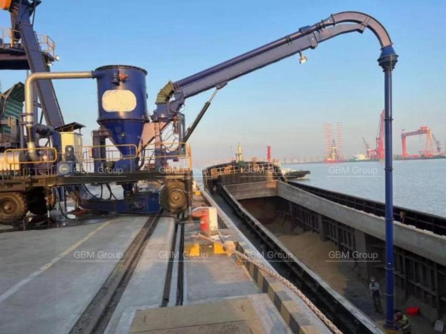  Pneumatic Ship Unloader-2